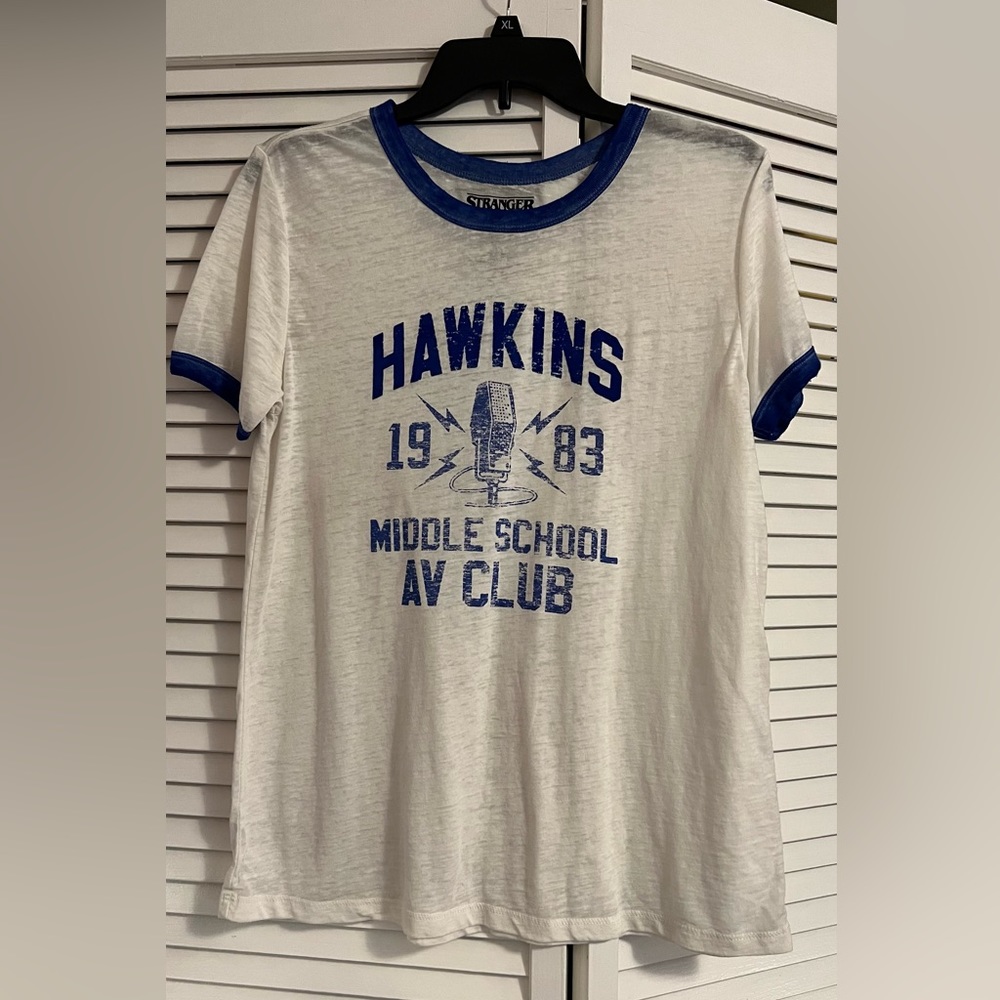 Stranger Things, Hawkins AV Club TShirt, XL